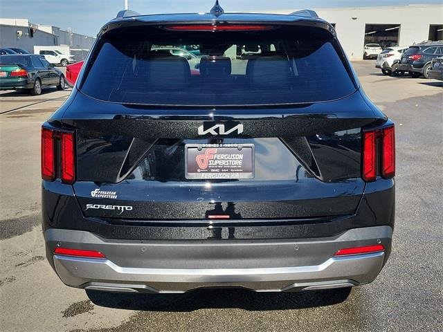 New 2026 Kia Sorento S w/ S Panoramic Sunroof Package image 4