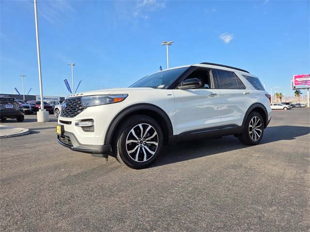 Certified 2023 Ford Explorer ST-Line w/ Class IV Trailer Tow Package image 3