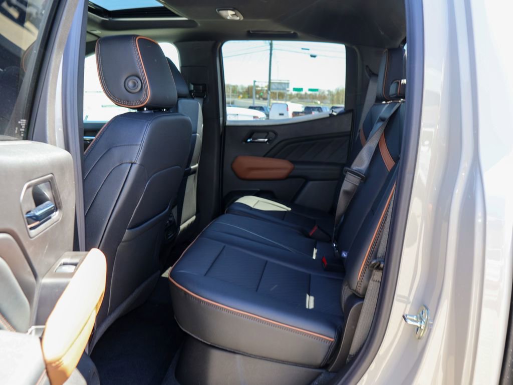 New 2026 GMC Canyon AT4 image 10