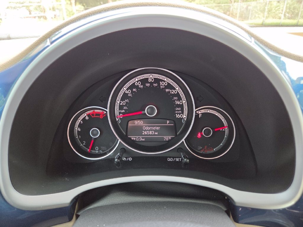 Used 2019 Volkswagen Beetle 2.0T S FWD image 31