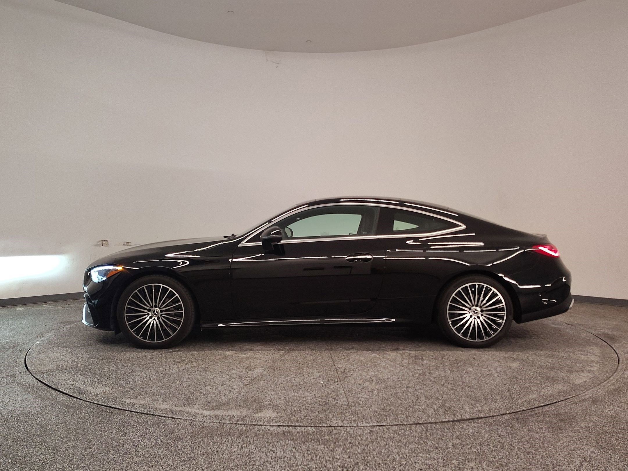 Certified 2026 Mercedes-Benz CLE 300 4MATIC Coupe image 2