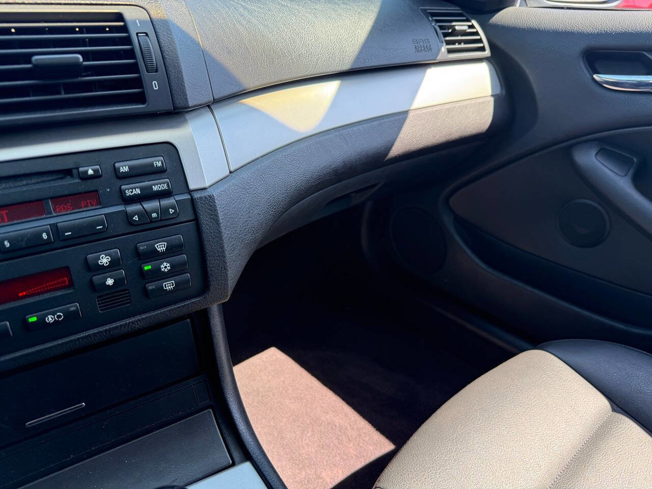 Used 2003 BMW 325i Sedan image 79