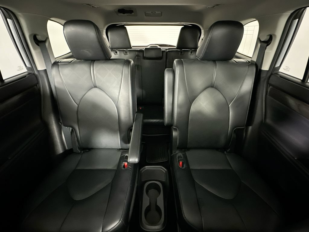 Used 2022 Toyota Highlander Platinum FWD image 13