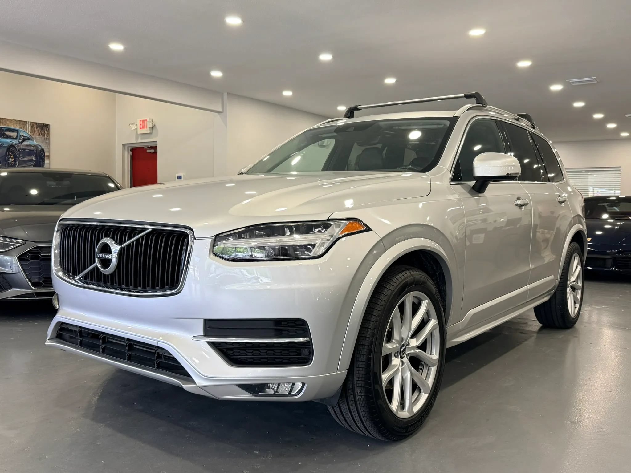 Used 2019 Volvo XC90 T5 Momentum FWD image 3