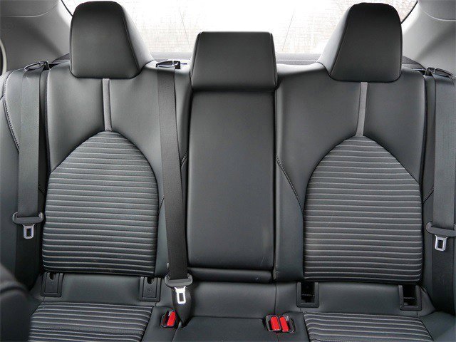 Used 2020 Toyota Camry SE image 14