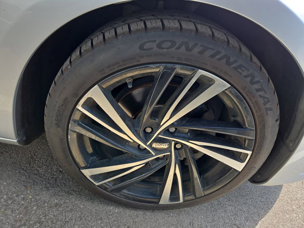 Used 2013 Volkswagen CC Sport Plus FWD image 2