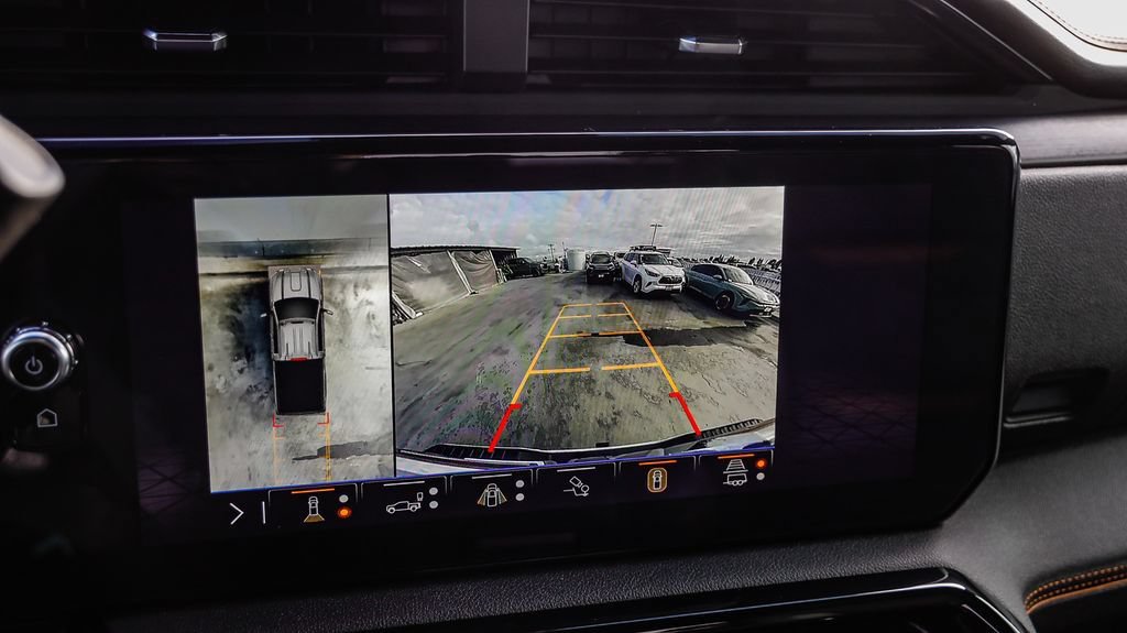Used 2025 GMC Sierra 2500 AT4 AWD/4WD image 28