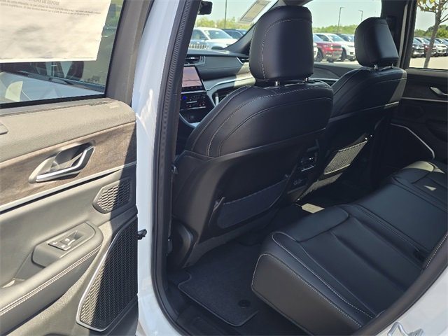 New 2025 Jeep Grand Cherokee Limited image 5