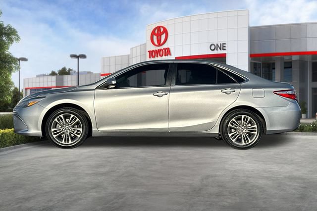 Certified 2017 Toyota Camry SE FWD image 9