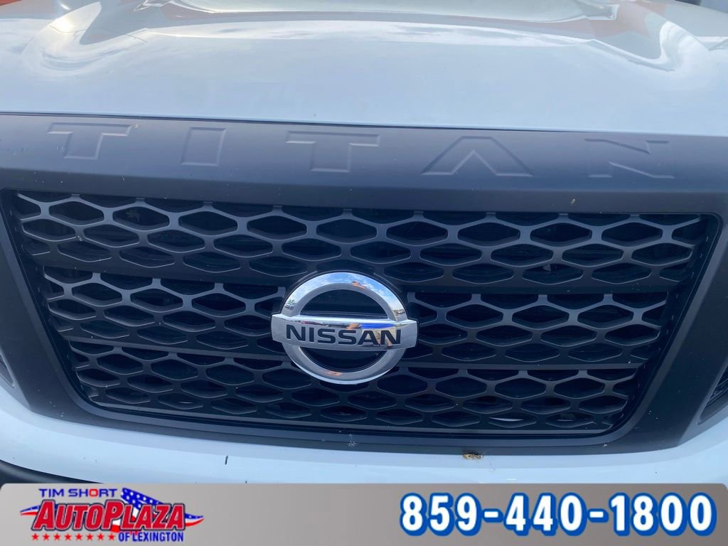 Used 2017 Nissan Titan S image 28
