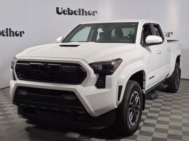 New 2026 Toyota Tacoma TRD Sport image 3