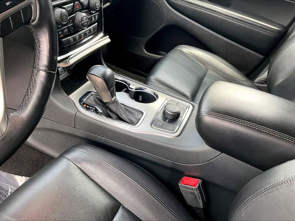 Used 2020 Jeep Grand Cherokee Limited AWD/4WD image 19