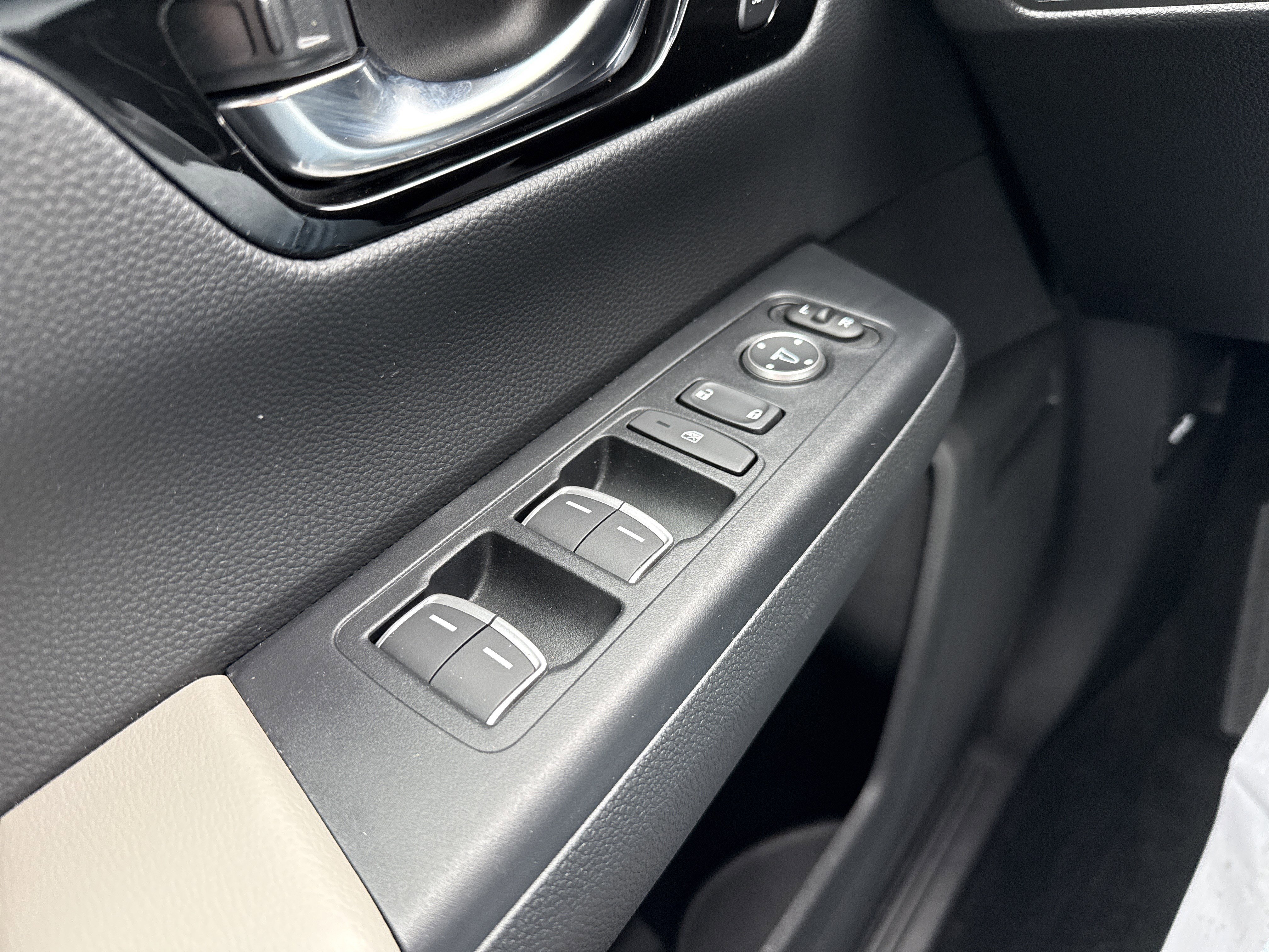 Used 2026 Honda CR-V EX-L image 16