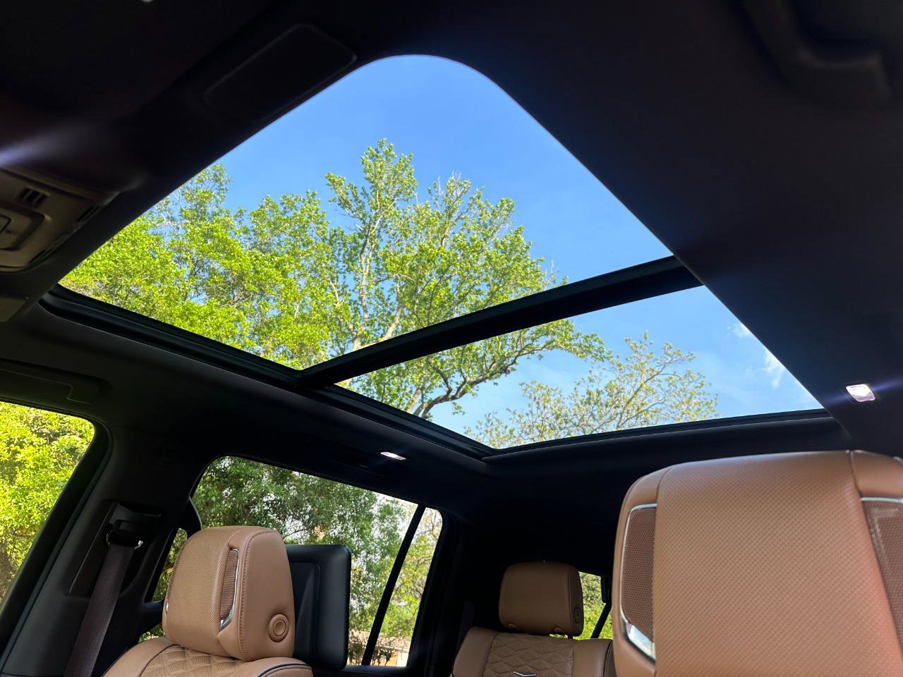 Used 2021 Cadillac Escalade ESV Sport w/ Driver Assist Tech Package image 17