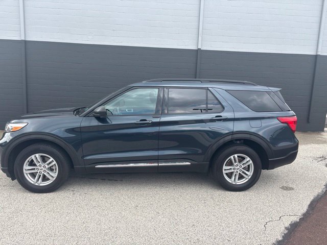 Certified 2024 Ford Explorer XLT AWD/4WD image 2