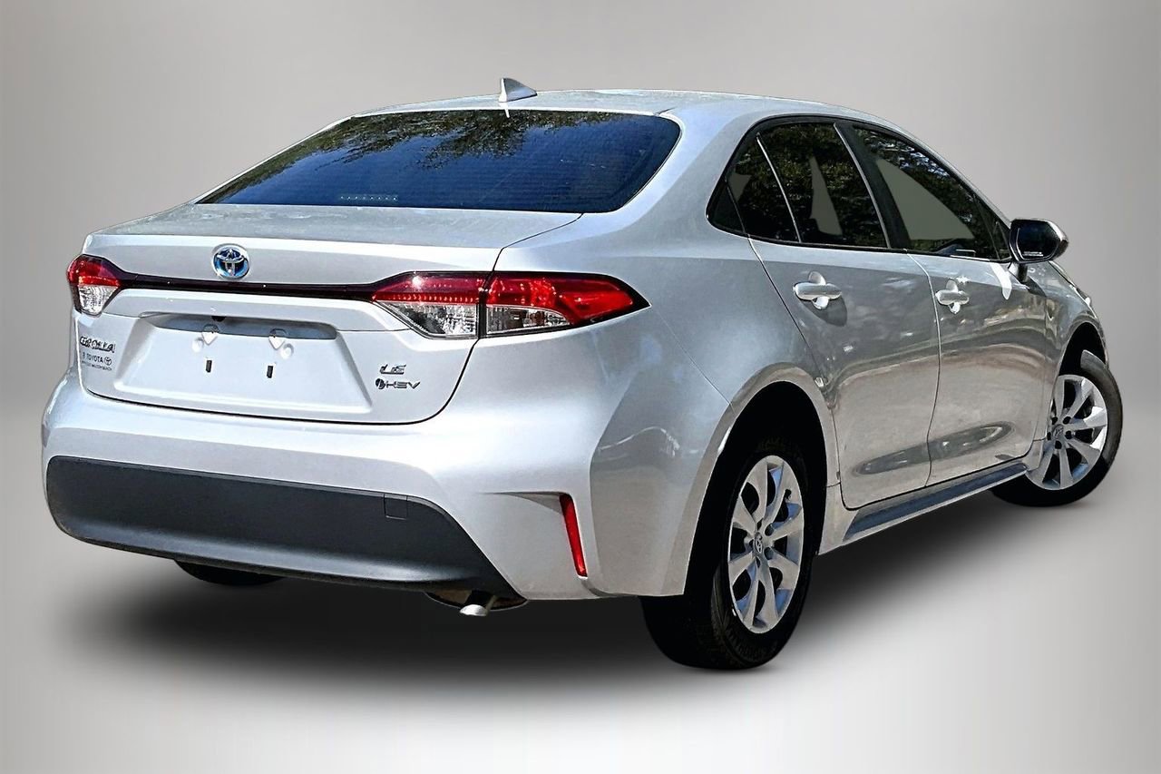 Used 2025 Toyota Corolla LE image 5