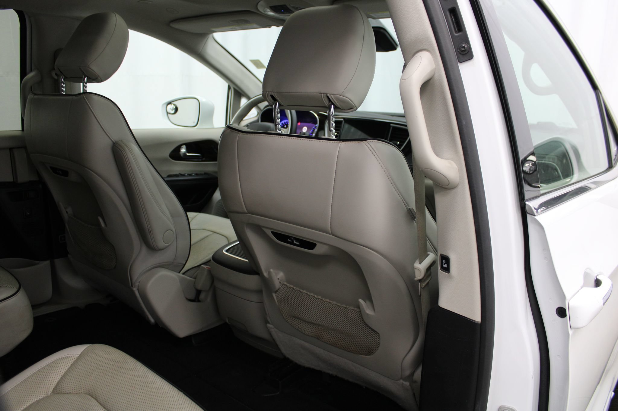 Used 2021 Chrysler Pacifica Limited w/ Premium & Safety Sphere Group AWD/4WD image 24