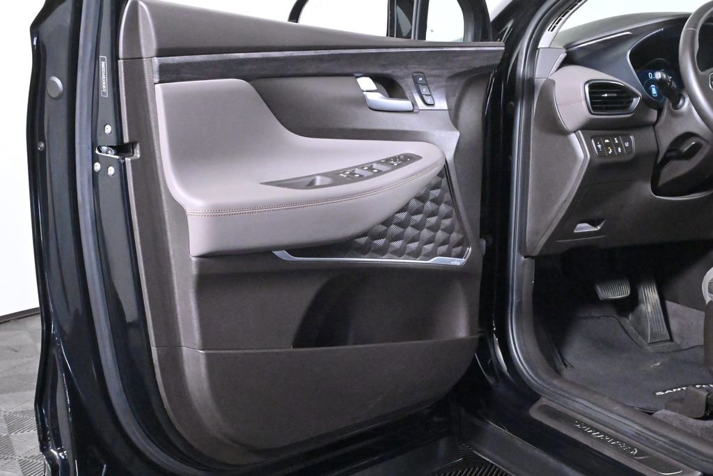 Used 2020 Hyundai Santa Fe Limited image 29