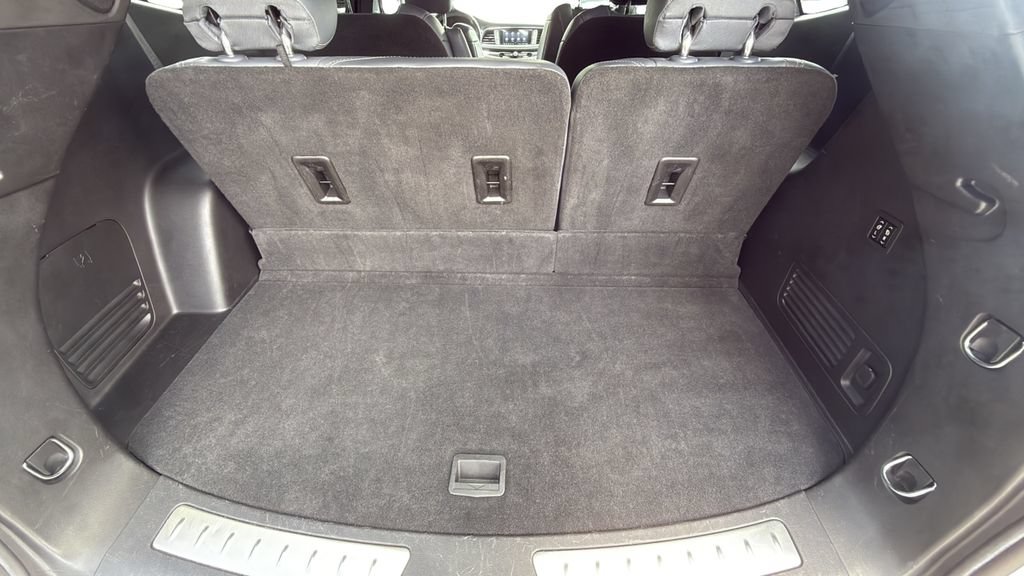 Used 2024 Buick Enclave Premium FWD image 16