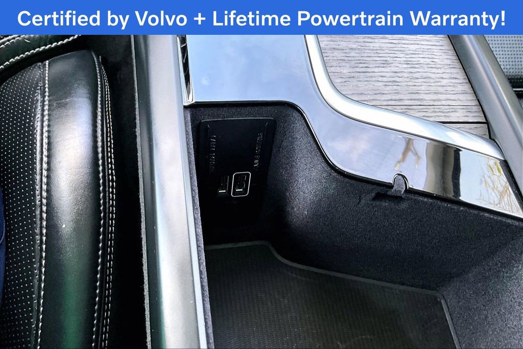 Used 2022 Volvo XC90 T8 Inscription image 32
