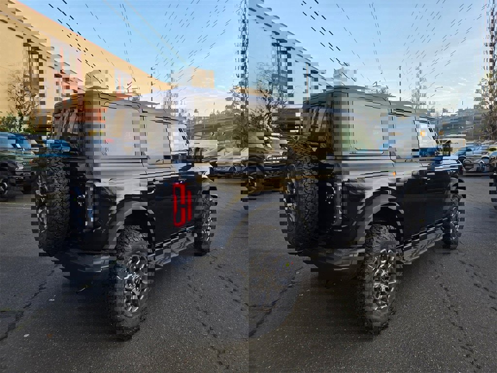 New 2025 Ford Bronco Badlands image 5