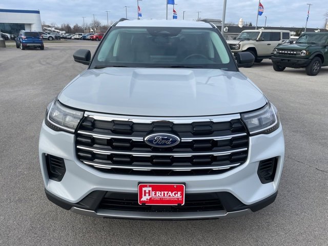 New 2026 Ford Explorer Active image 3