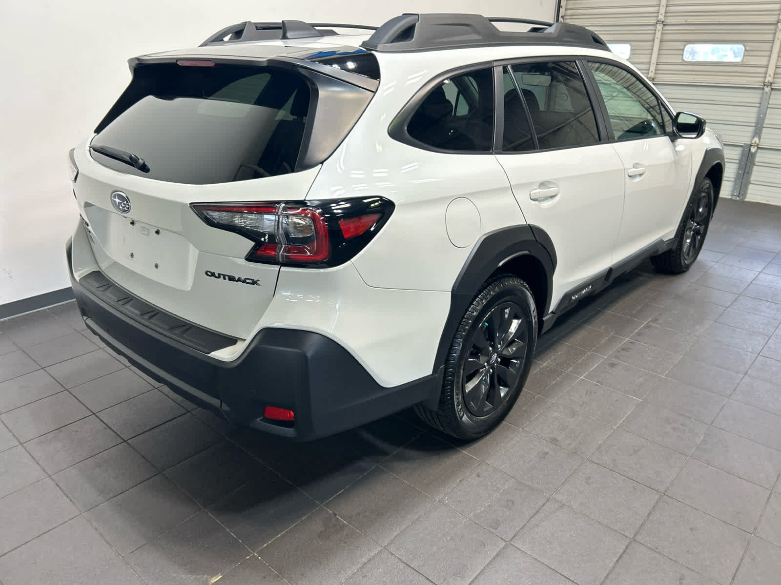 Used 2025 Subaru Outback Onyx Edition AWD/4WD image 3