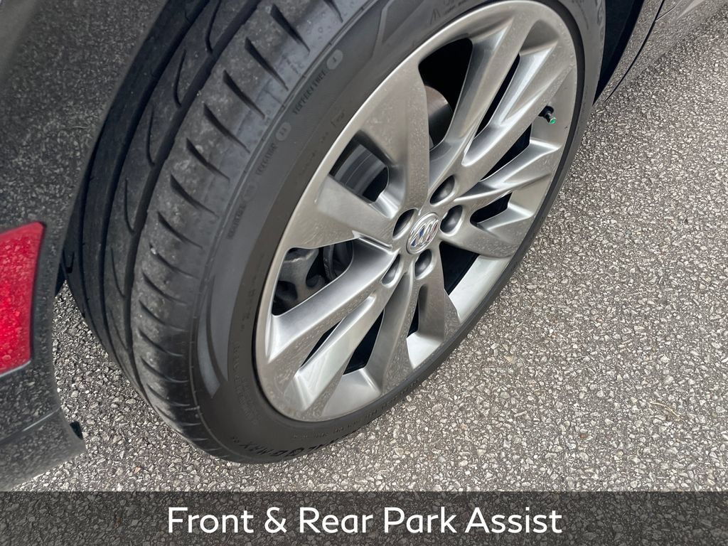 Used 2022 Buick Envision Avenir w/ Technology Package II FWD image 9