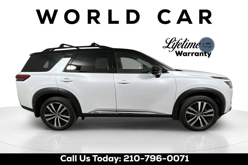 Used 2025 Nissan Pathfinder Platinum image 15
