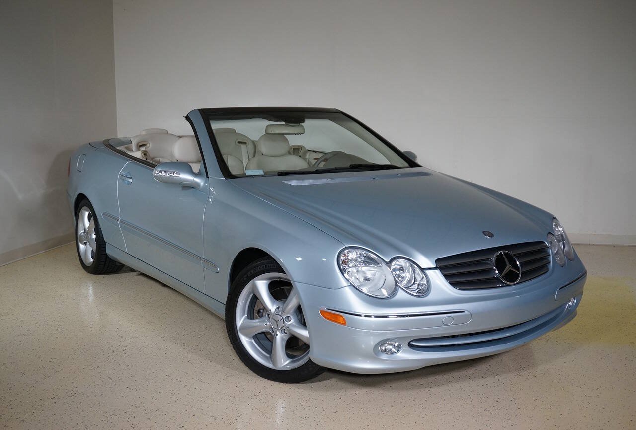 Used 2005 Mercedes-Benz CLK 320 Cabriolet image 32