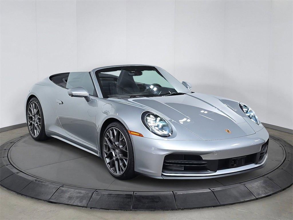 Certified 2025 Porsche 911 Carrera image 9