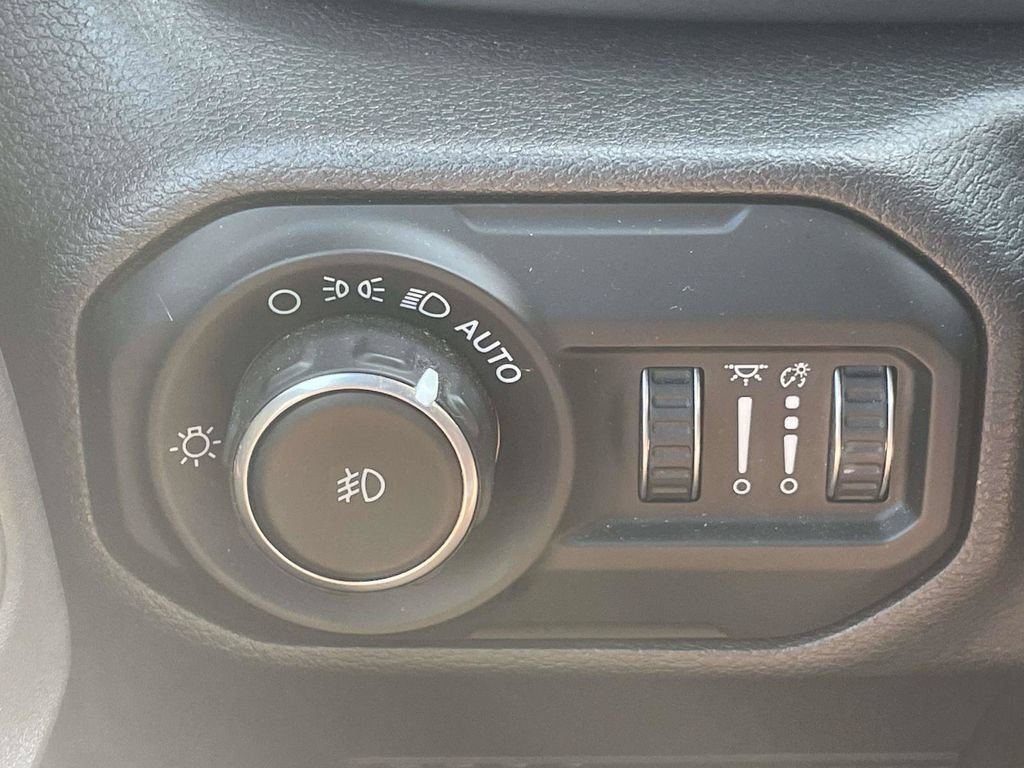 Used 2021 Jeep Wrangler Sport AWD/4WD image 26