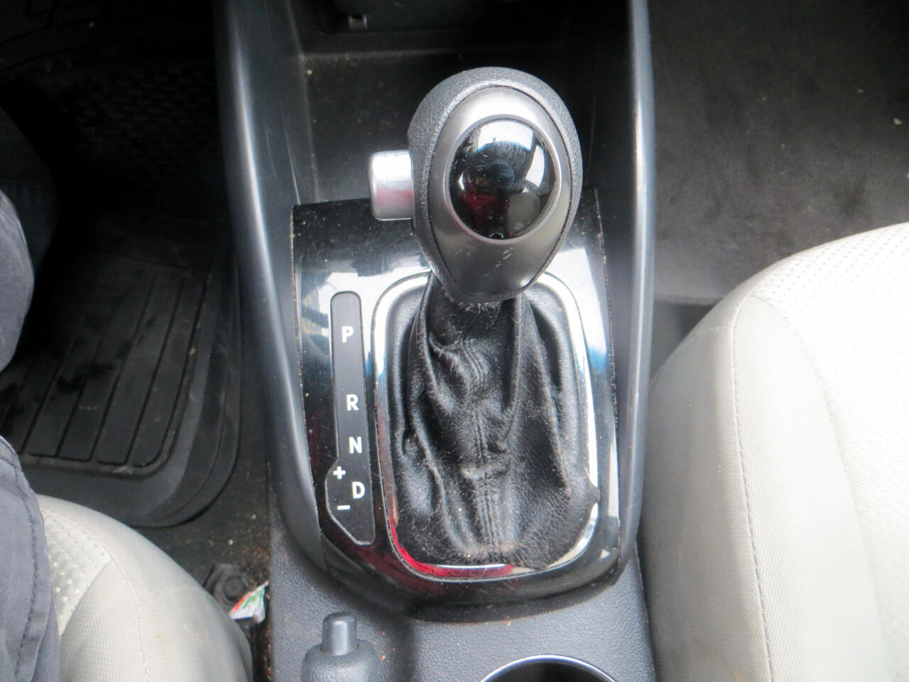 Used 2012 Chevrolet Cruze LTZ w/ RS Package image 10