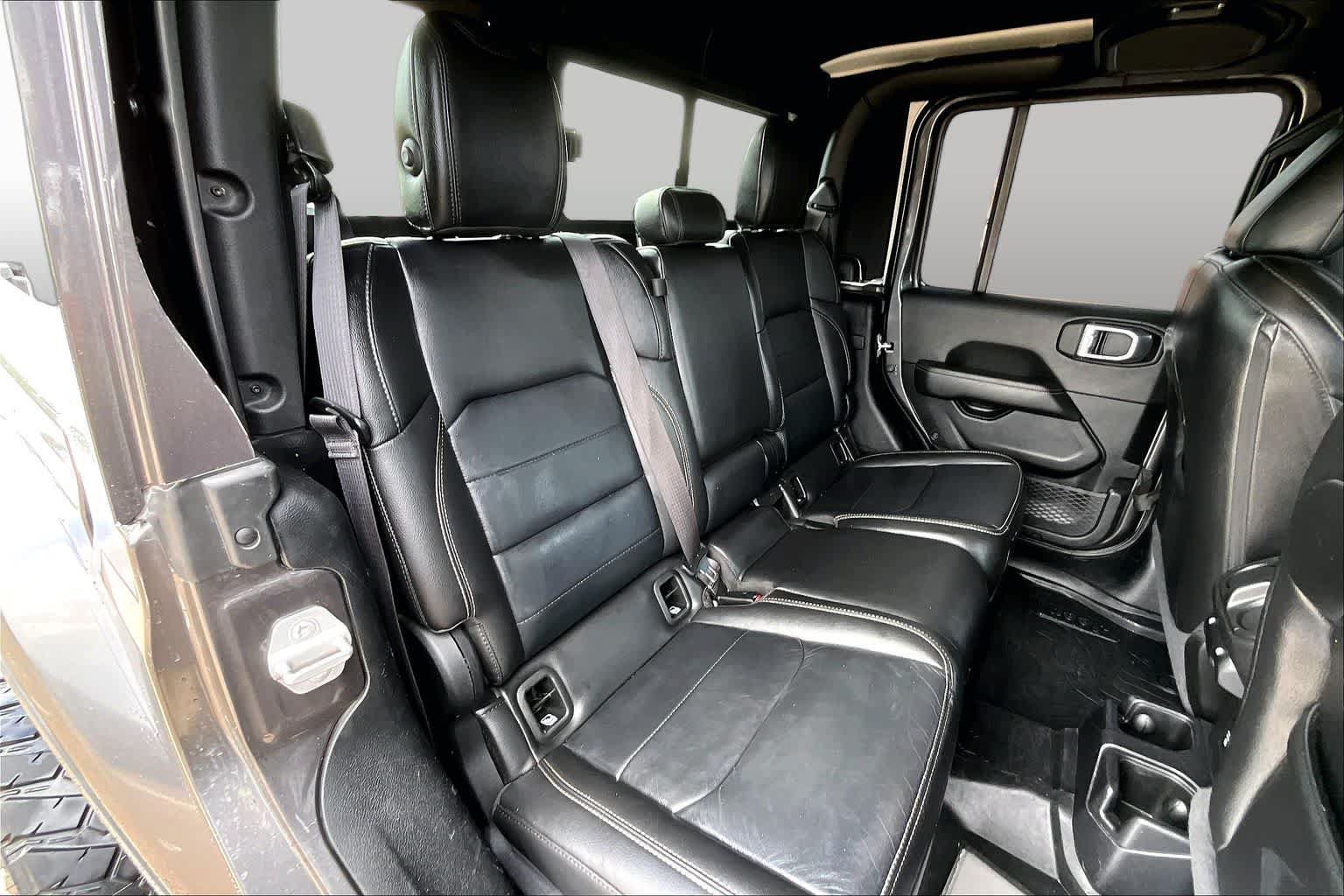 Used 2021 Jeep Gladiator Overland AWD/4WD image 20