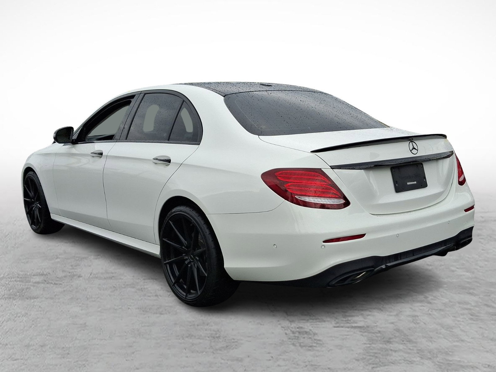 Used 2020 Mercedes-Benz E 350 4MATIC Sedan image 4