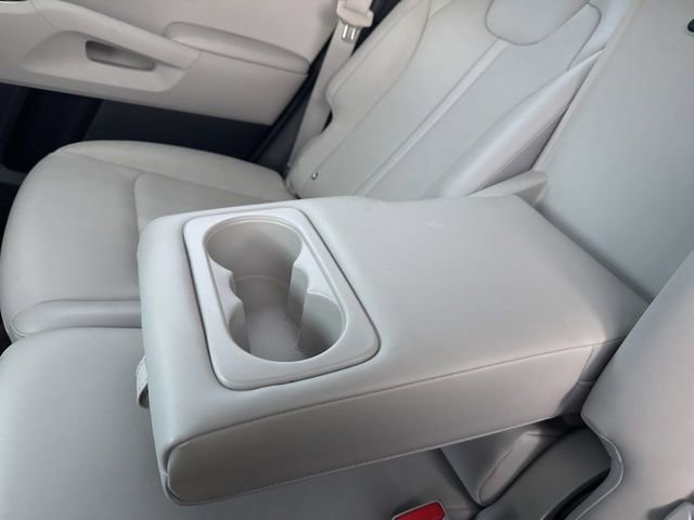 Used 2025 Kia Sorento S image 30