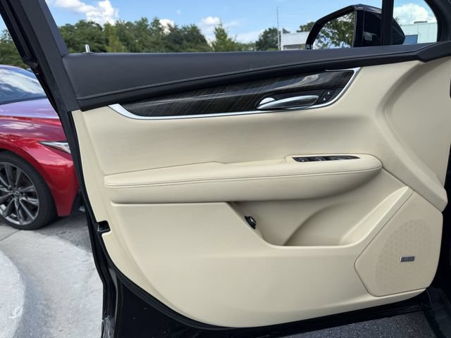 Used 2017 Cadillac XT5 FWD image 10