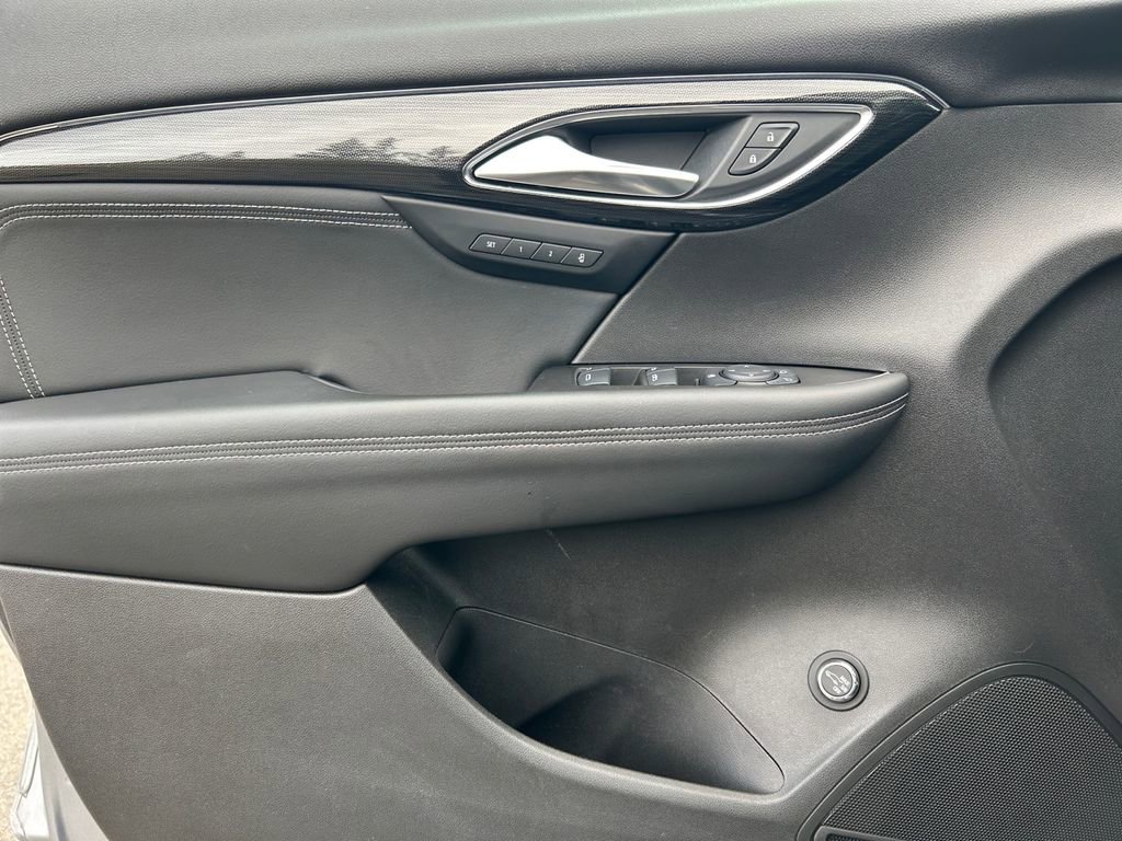 Used 2021 Buick Envision Essence w/ Sport Touring Package image 23