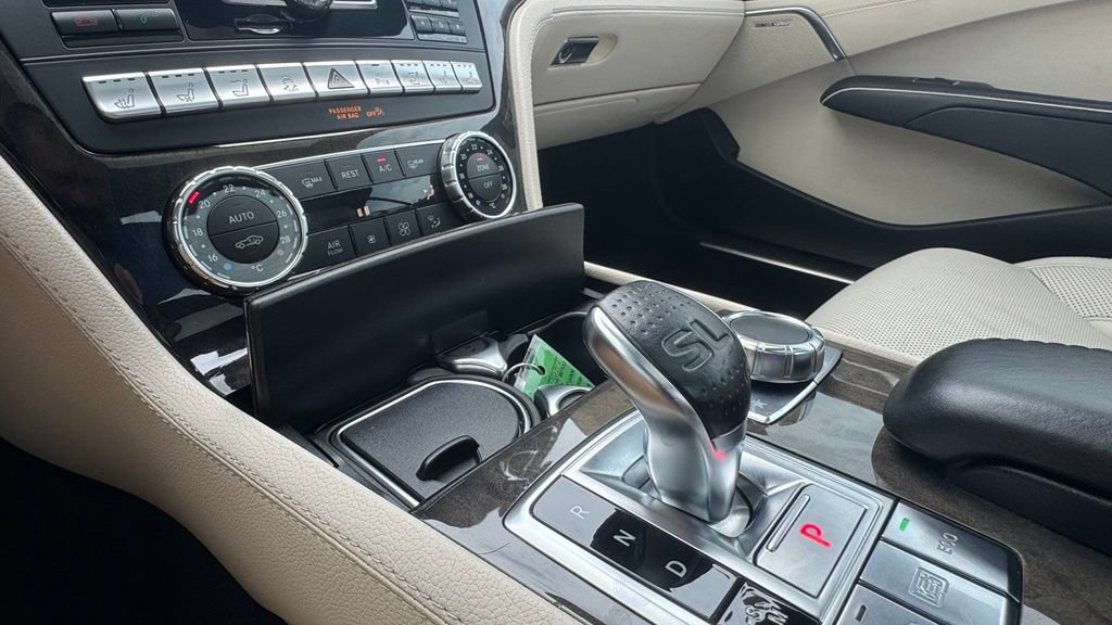 Used 2013 Mercedes-Benz SL 550 image 36