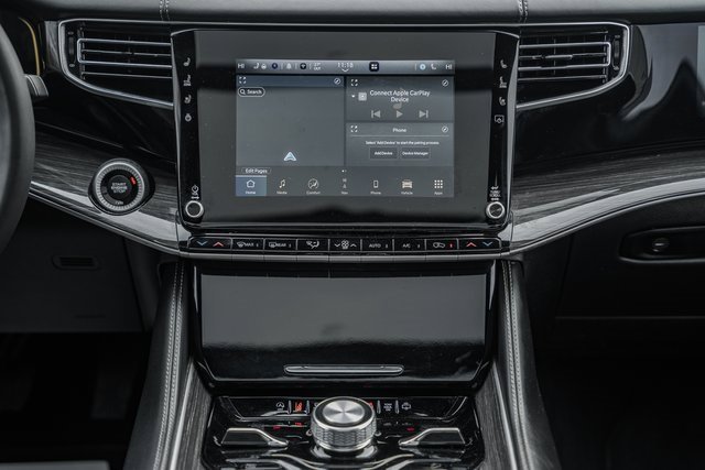 Used 2022 Jeep Wagoneer Series III w/ Premium Group I image 27