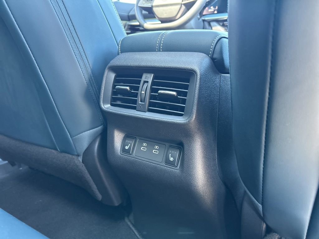 Used 2025 Nissan Murano Platinum w/ Cargo Package image 44