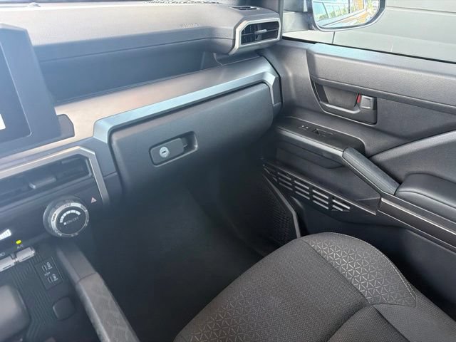 Used 2025 Toyota 4Runner SR5 AWD/4WD image 36