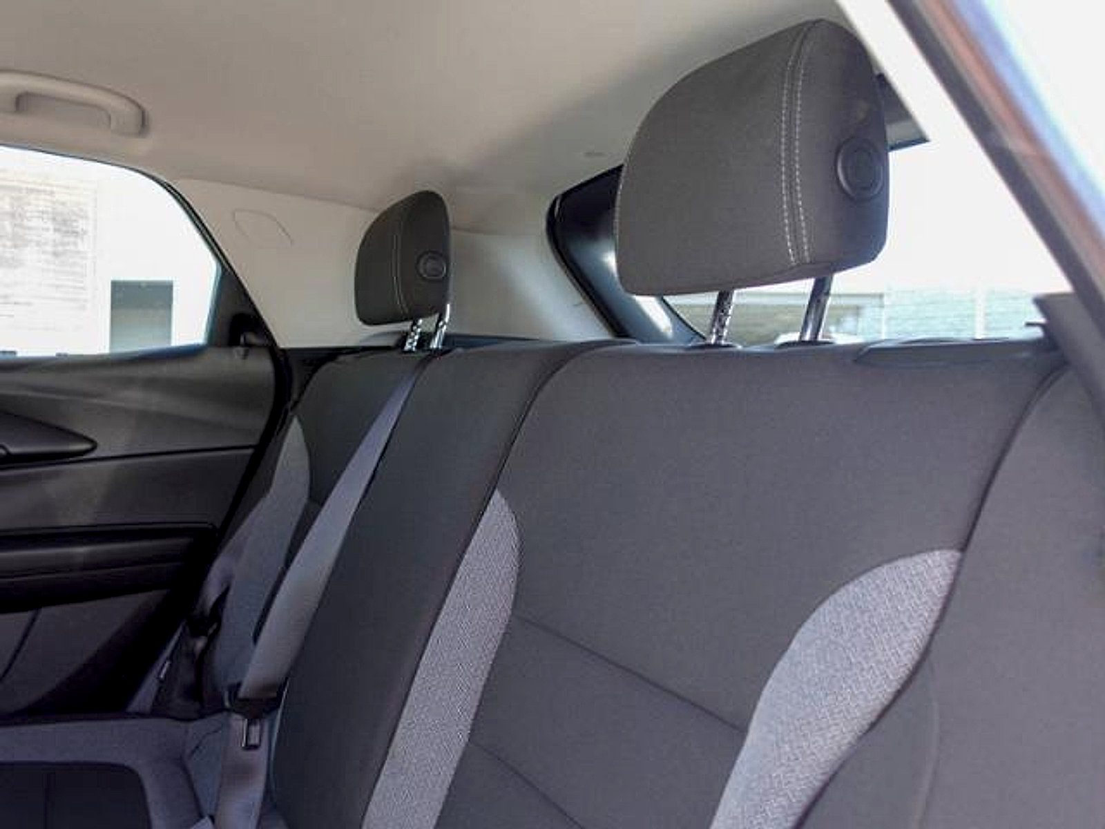 Used 2025 Chevrolet TrailBlazer LS w/ LS Convenience Package FWD image 11