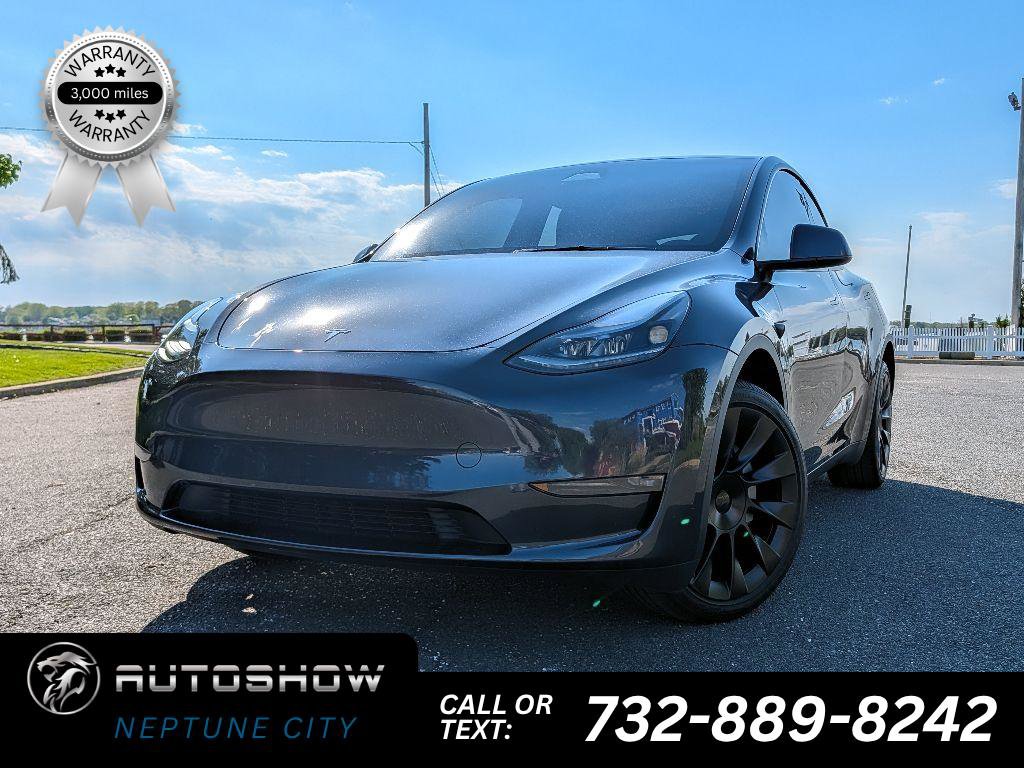Used 2024 Tesla Model Y Long Range AWD/4WD image 1