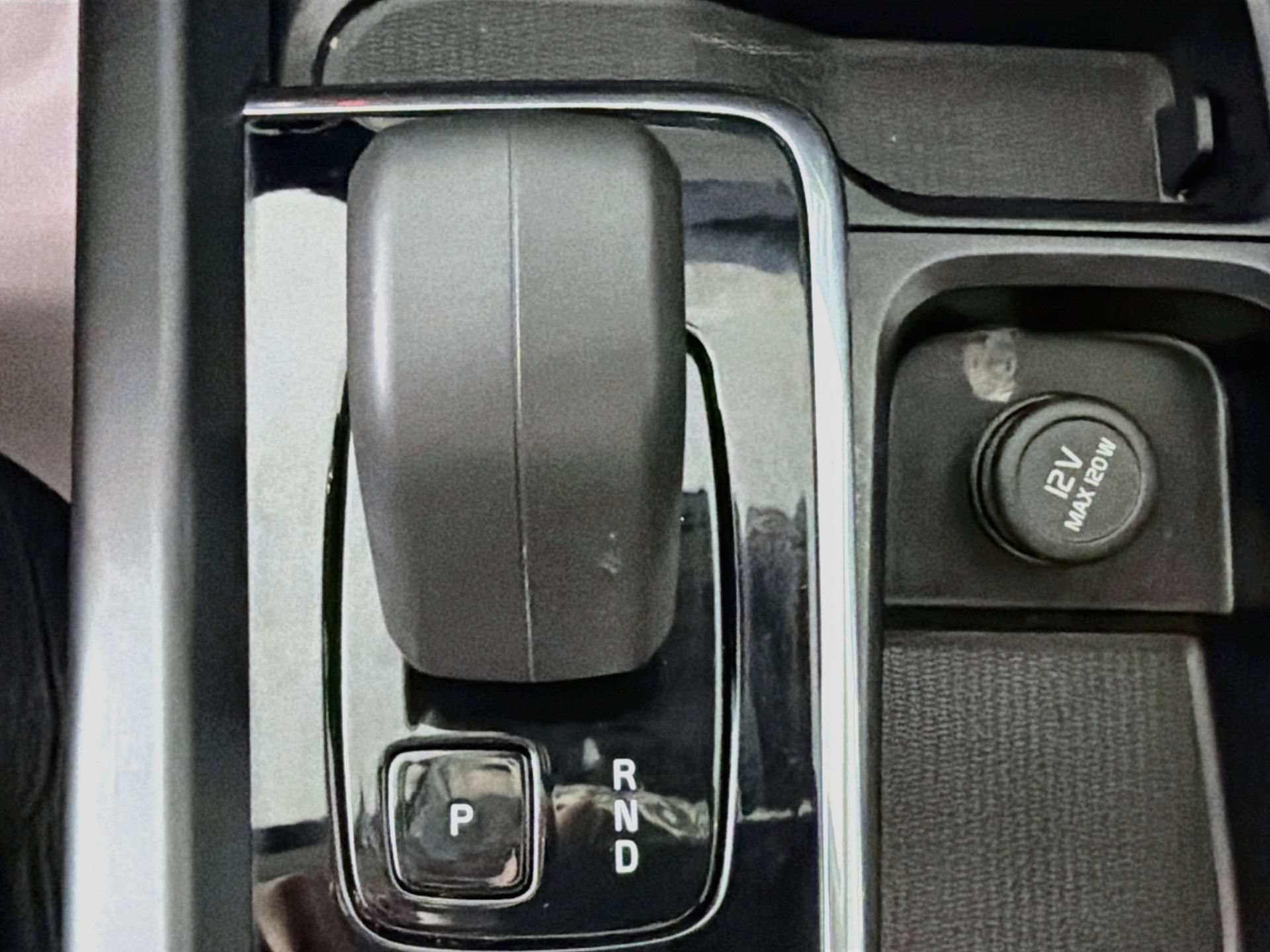Certified 2024 Volvo XC60 B5 Plus AWD/4WD image 17