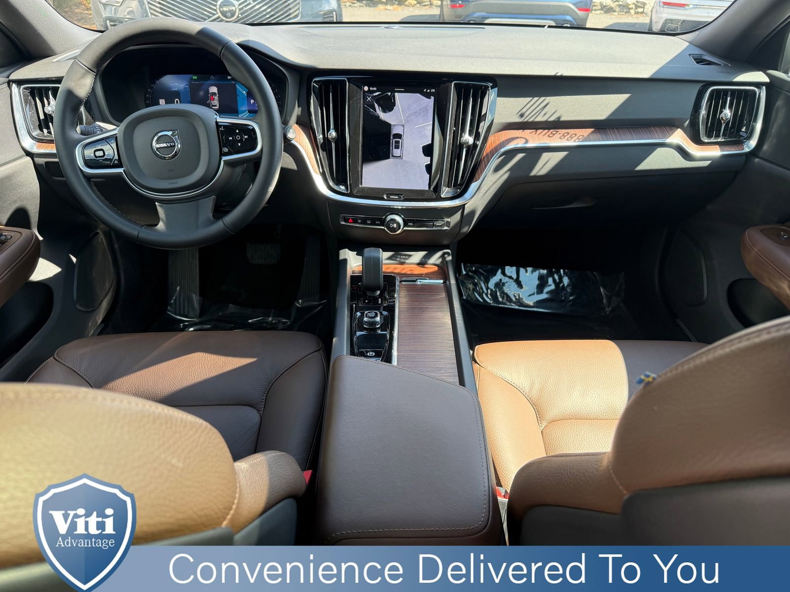 Used 2025 Volvo V60 B5 Cross Country Plus AWD/4WD image 2