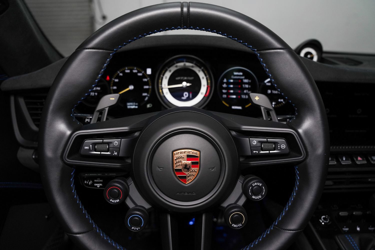 Used 2025 Porsche 911 GT3 RS w/ Weissach Package RWD image 47