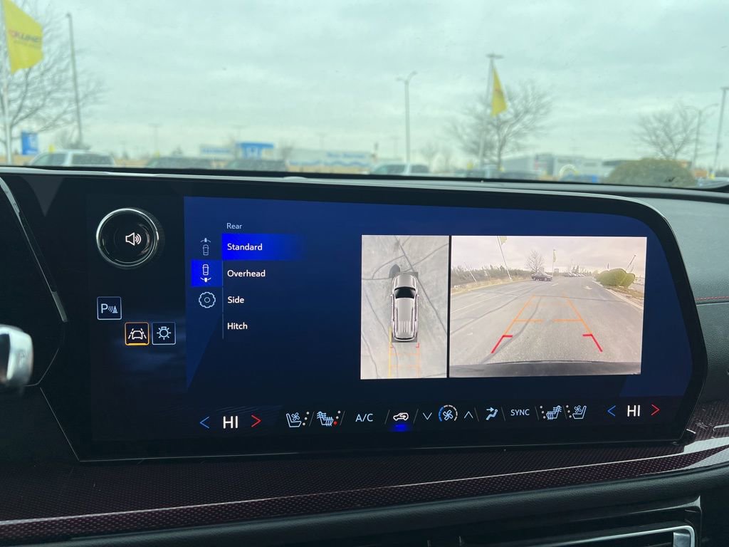 Used 2025 Chevrolet Traverse RS w/ LPO, Floor Liner Package image 21