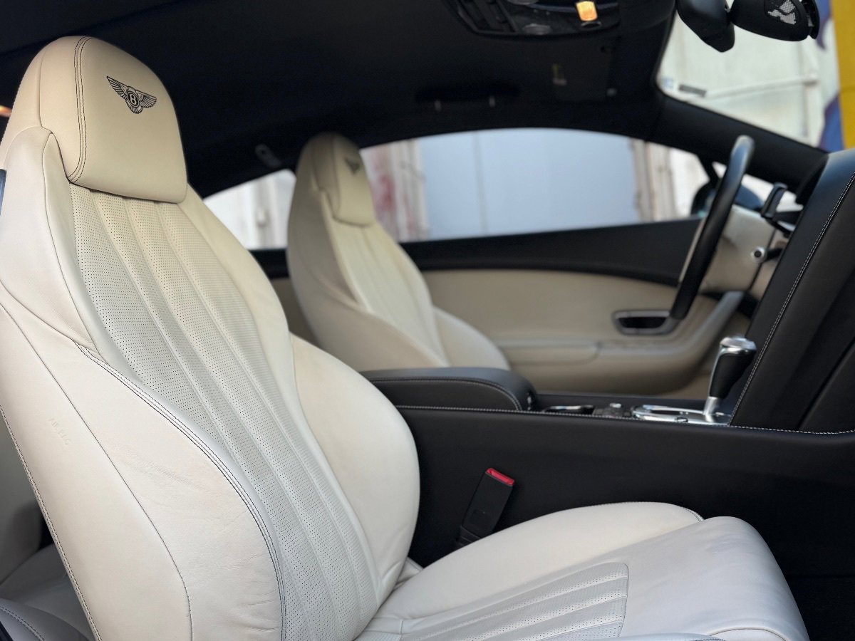 Used 2014 Bentley Continental GT V8 S image 21