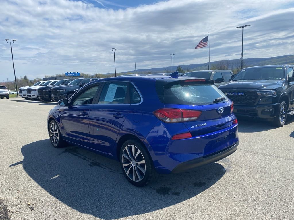 Used 2020 Hyundai Elantra GT image 4